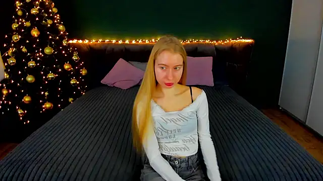 Alina Blonde online show from 12.04.25