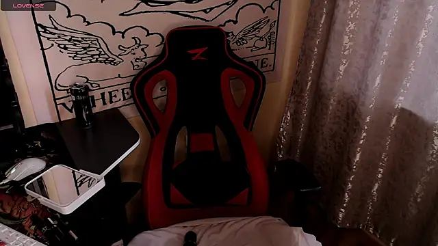 KrisNeal online show from 04.28.26