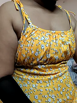 Snapshot of preethi-lovely chatting on 10.10.25 preethi-lovely online show from 10.10.25