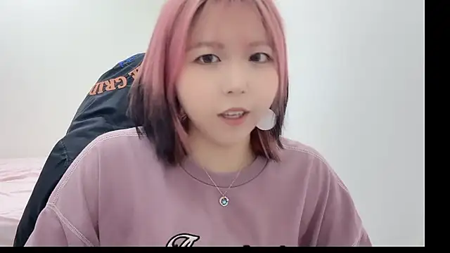 Snapshot of piffydream chatting on 10.27.25 piffydream online show from 10.27.25