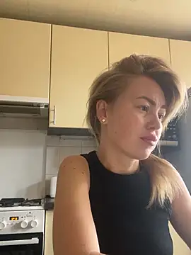 MartaLuna  online show from 10.29.25