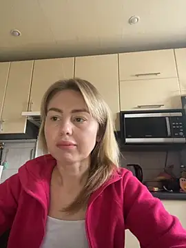 MartaLuna  online show from 11.05.25