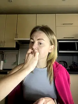 MartaLuna  online show from 12.05.25