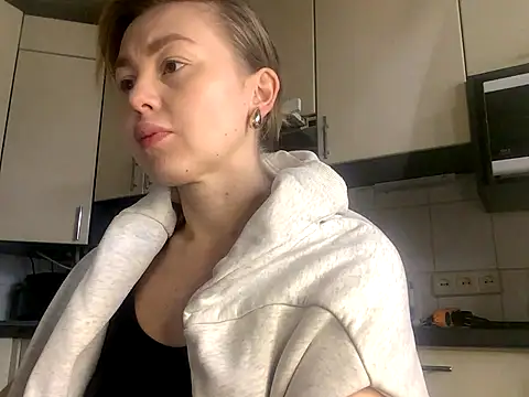 MartaLuna  online show from 01.07.26