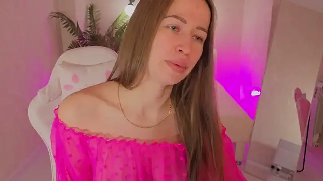 Snapshot of bella_li__ chatting on 02.05.26 bella li online show from 02.05.26