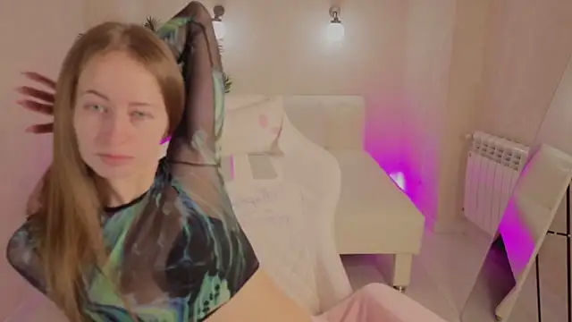 Snapshot of bella_li__ chatting on 02.09.26 bella li online show from 02.09.26