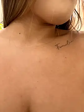 Snapshot of MayaMoanXXX chatting on 02.26.26 MayaMoanXXX online show from 02.26.26