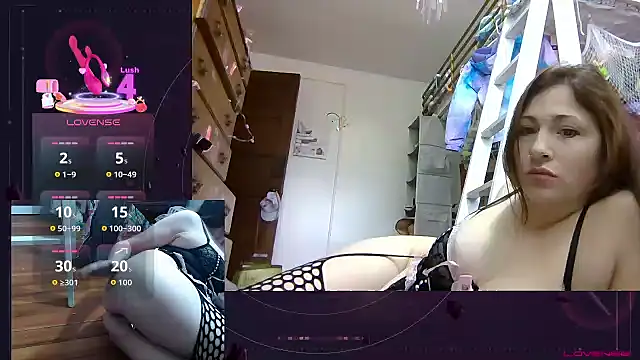 Snapshot of desirex2025 chatting on 11.13.25 desirex2025 online show from 11.13.25