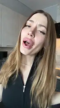 Elizabeth Tay online show from 02.12.26