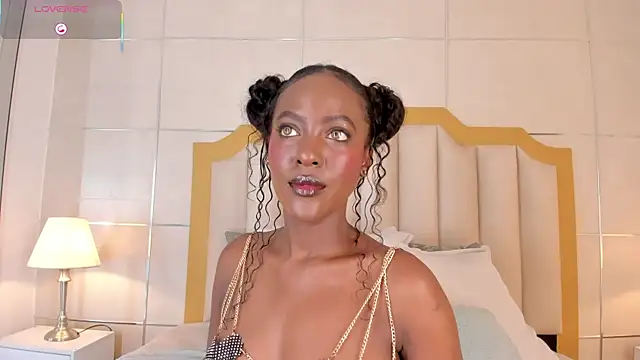 DakotaWangi online show from 11.02.25