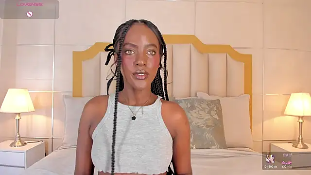 DakotaWangi online show from 11.17.25