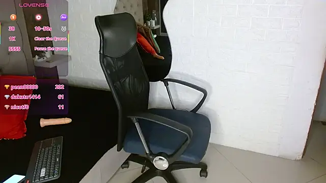 daphne walton online show from 11.28.25