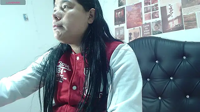 April Becker online show from 03.11.26