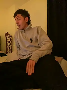 Snapshot of NaytonFreeman chatting on 10.23.25 NaytonFreeman online show from 10.23.25