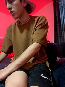 Snapshot of NaytonFreeman chatting on 11.13.25 NaytonFreeman online show from 11.13.25