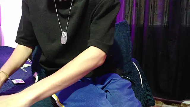 Snapshot of NaytonFreeman chatting on 11.20.25 NaytonFreeman online show from 11.20.25