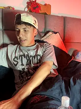 Snapshot of NaytonFreeman chatting on 12.15.25 NaytonFreeman online show from 12.15.25