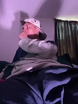 Snapshot of NaytonFreeman chatting on 12.16.25 NaytonFreeman online show from 12.16.25