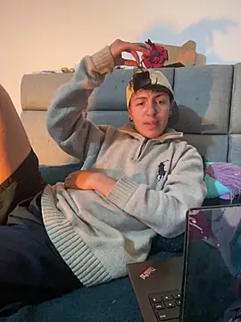 Snapshot of NaytonFreeman chatting on 12.18.25 NaytonFreeman online show from 12.18.25