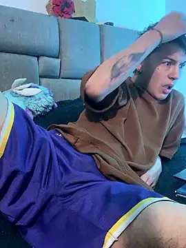 Snapshot of NaytonFreeman chatting on 01.06.26 NaytonFreeman online show from 01.06.26