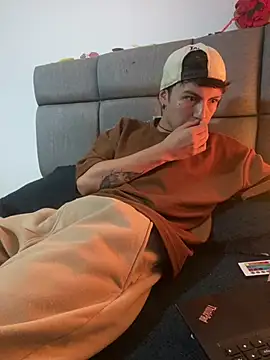 Snapshot of NaytonFreeman chatting on 02.06.26 NaytonFreeman online show from 02.06.26