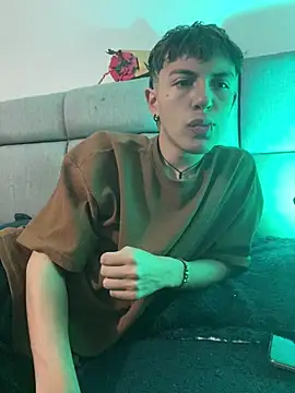 Snapshot of NaytonFreeman chatting on 02.09.26 NaytonFreeman online show from 02.09.26