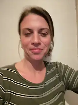 Snapshot of ScarlettNoirr chatting on 05.13.26 ScarlettNoirr online show from 05.13.26