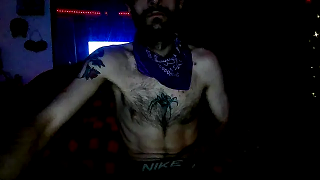 Snapshot of HarmoniousPhantasm3 chatting on 10.05.25 HarmoniousPhantasm3 online show from 10.05.25