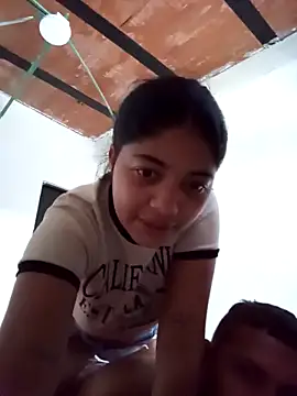 Snapshot of Camila-18w chatting on 10.15.25 Camila-18w online show from 10.15.25