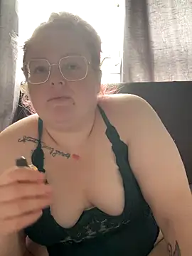 Snapshot of AmberBliss-X chatting on 10.04.25 AmberBliss-X online show from 10.04.25