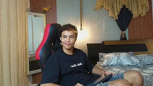 Snapshot of fire_drako_ chatting on 05.19.26 fire drako online show from 05.19.26