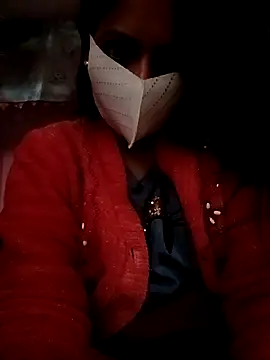 Snapshot of riyahot-3 chatting on 12.18.25 riyahot-3 online show from 12.18.25