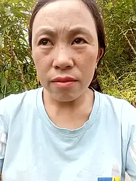 Snapshot of lyuyenkk chatting on 10.02.25 lyuyenkk online show from 10.02.25