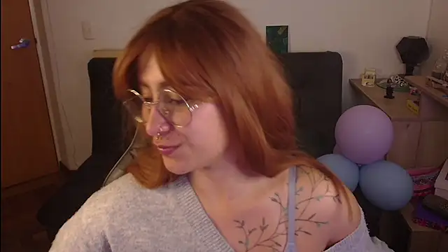 Miacatsito3 online show from 10.28.25