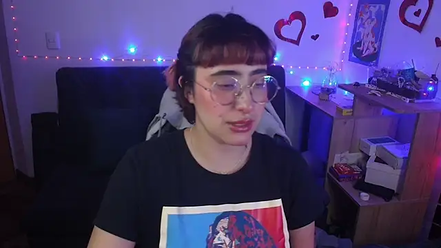 Miacatsito3 online show from 04.15.26