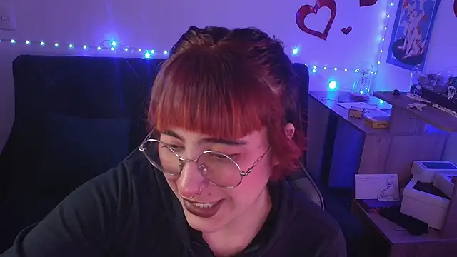 Snapshot of Miacatsito3 chatting on 04.23.26 Miacatsito3 online show from 04.23.26