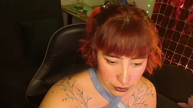 Snapshot of Miacatsito3 chatting on 04.30.26 Miacatsito3 online show from 04.30.26