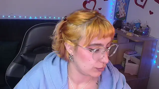 Snapshot of Miacatsito3 chatting on 06.16.26 Miacatsito3 online show from 06.16.26