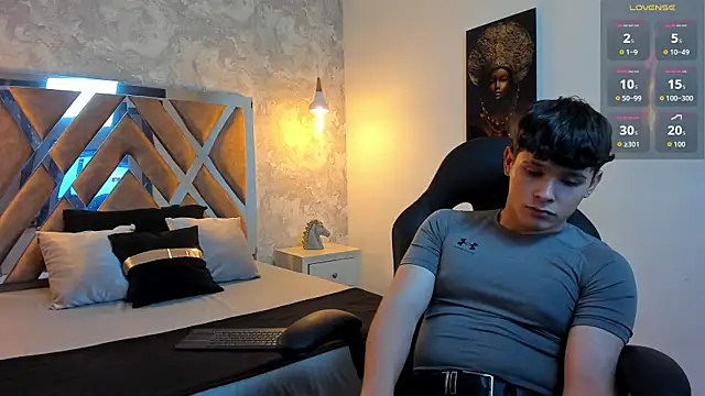 Snapshot of kraven_lust chatting on 05.19.26 kraven lust online show from 05.19.26