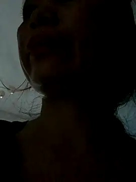 Snapshot of lisa_wren chatting on 10.22.25 lisa wren online show from 10.22.25