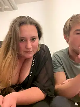 Snapshot of CurvySabrina chatting on 10.26.25 CurvySabrina online show from 10.26.25