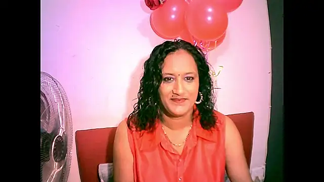 Indiansexyboobs18 online show from 02.14.26