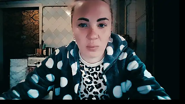 Snapshot of EmmaCat_ chatting on 01.19.26 EmmaCat online show from 01.19.26