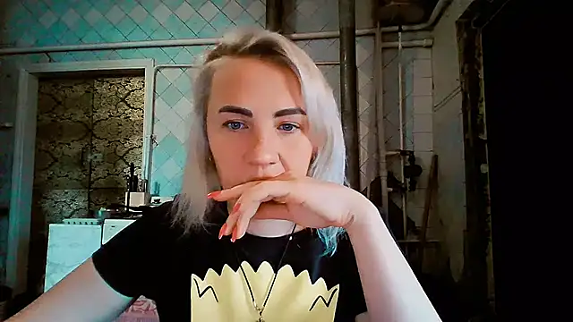 Snapshot of EmmaCat_ chatting on 02.09.26 EmmaCat online show from 02.09.26