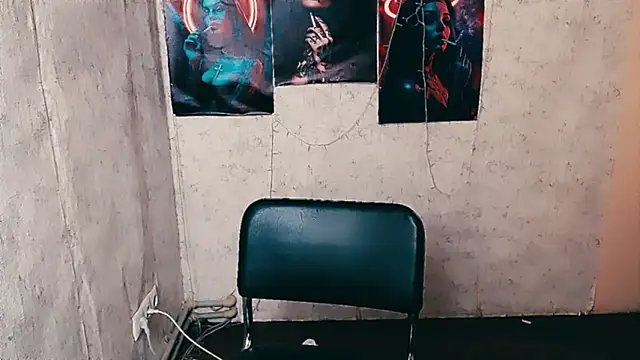 Snapshot of EmmaCat_ chatting on 02.12.26 EmmaCat online show from 02.12.26