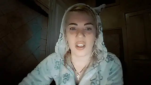 Snapshot of EmmaCat_ chatting on 02.14.26 EmmaCat online show from 02.14.26