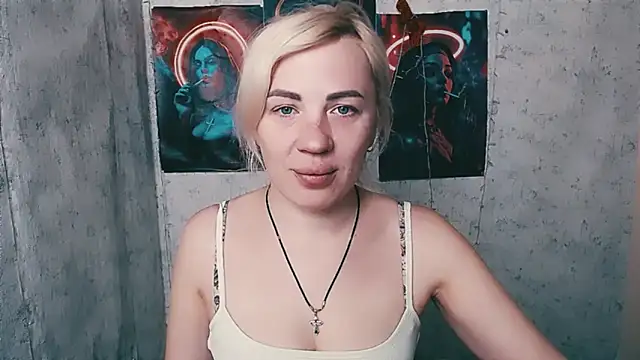 Snapshot of EmmaCat_ chatting on 02.17.26 EmmaCat online show from 02.17.26