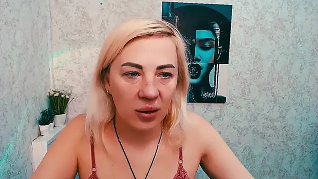 Snapshot of EmmaCat_ chatting on 02.21.26 EmmaCat online show from 02.21.26