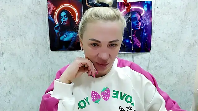 Snapshot of EmmaCat_ chatting on 02.24.26 EmmaCat online show from 02.24.26