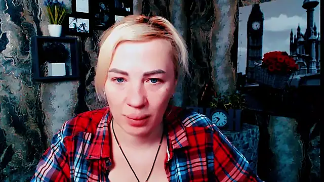 Snapshot of EmmaCat_ chatting on 03.01.26 EmmaCat online show from 03.01.26